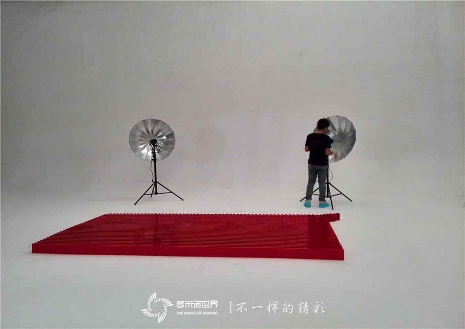 精雕細琢多米諾，打造經(jīng)典廣告視頻