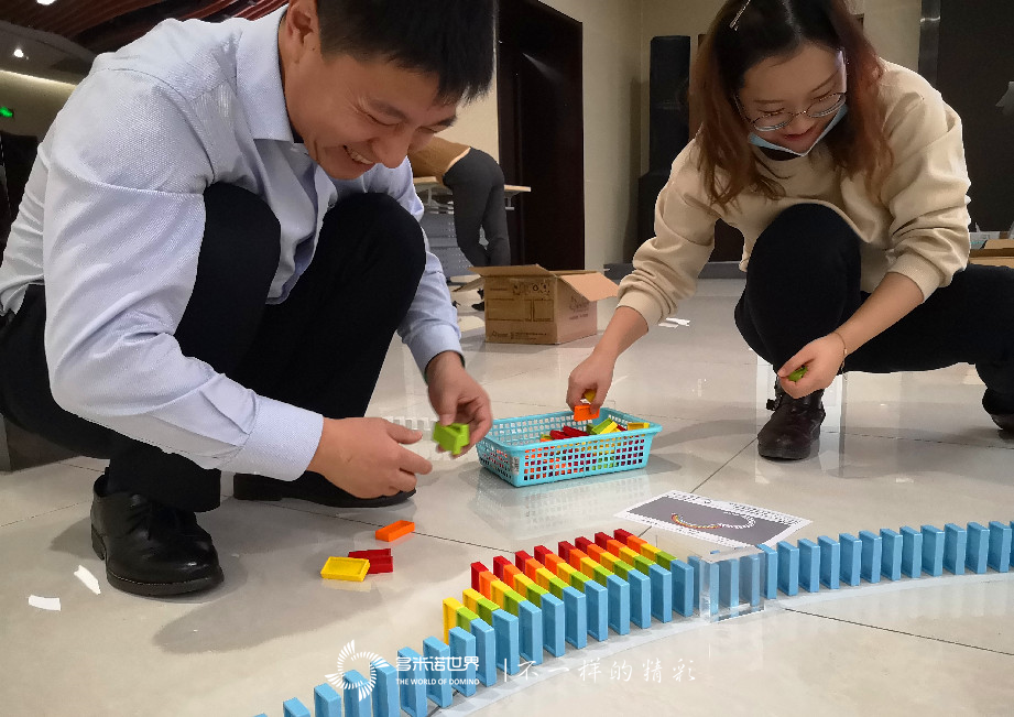用友新員多米諾團(tuán)隊大挑戰(zhàn)第五季圓滿完成