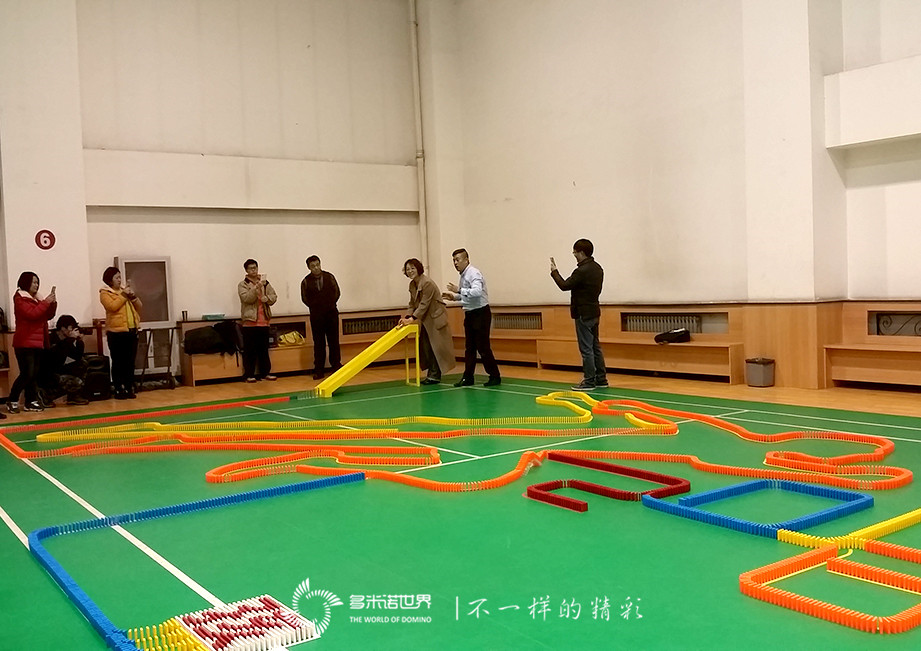 “蒲公英訓(xùn)練營(yíng)”——樂(lè)友集團(tuán)多米諾大比拼