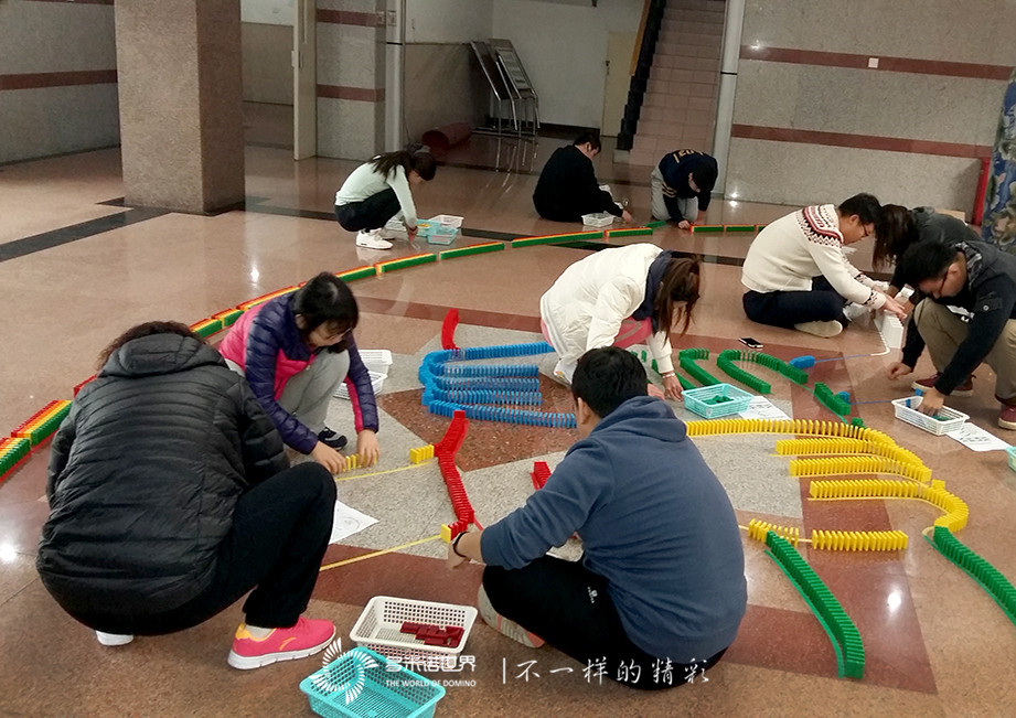 “多米諾骨牌挑戰(zhàn)”聯(lián)通大興分公司開啟