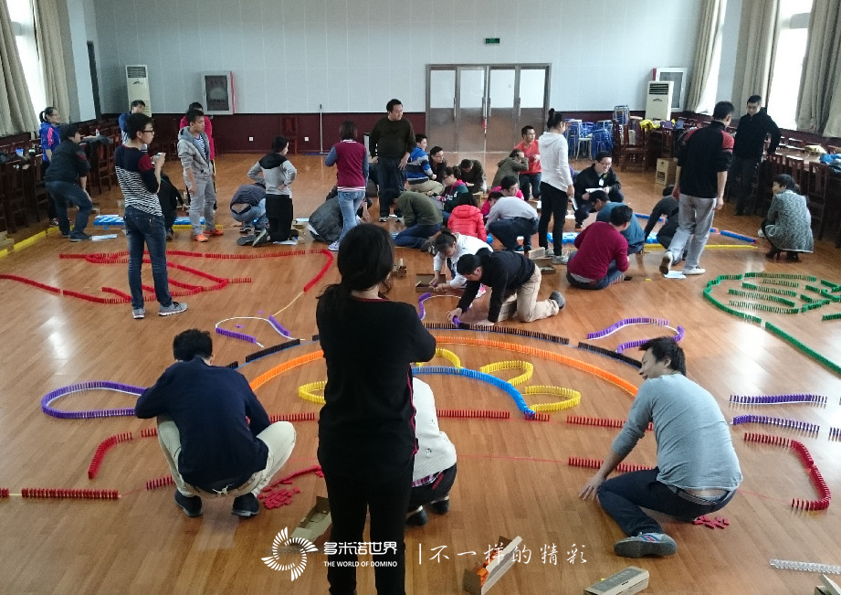 體驗(yàn)巔峰——思源員工不屈不撓“戰(zhàn)”骨牌